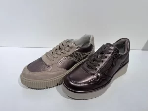 Sneaker in Metallic und Leo Optik - Herbsttrends 2024